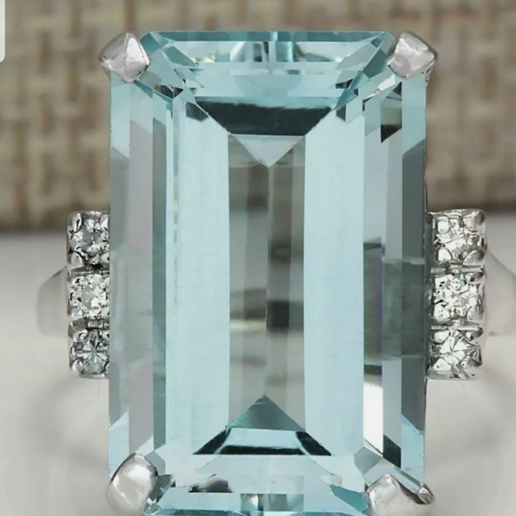 Gorgeous Emerald Cut Simulated Aquamarine Ring - Picture 2 of 6